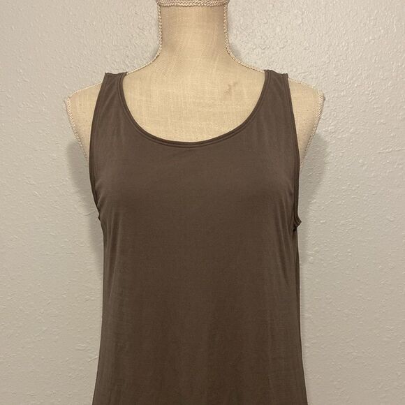 Eileen Fisher Gray 100% Silk Sleeveless Lightweight Blouse Size Medium - Picture 2 of 10